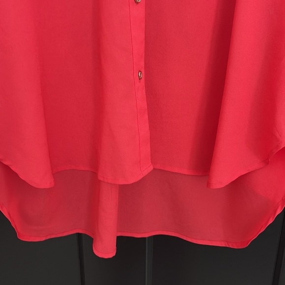Calvin Klein Bright Red, Long Sleeve Cold Shoulder High/Low Blouse.  Size XL - Picture 4 of 11